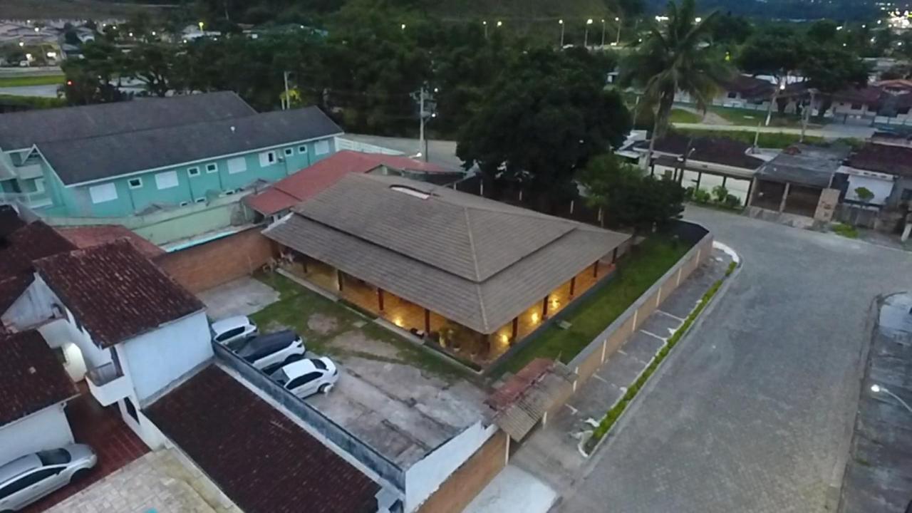 Hospedagem Economica Flor De Maria Caraguatatuba Exterior photo