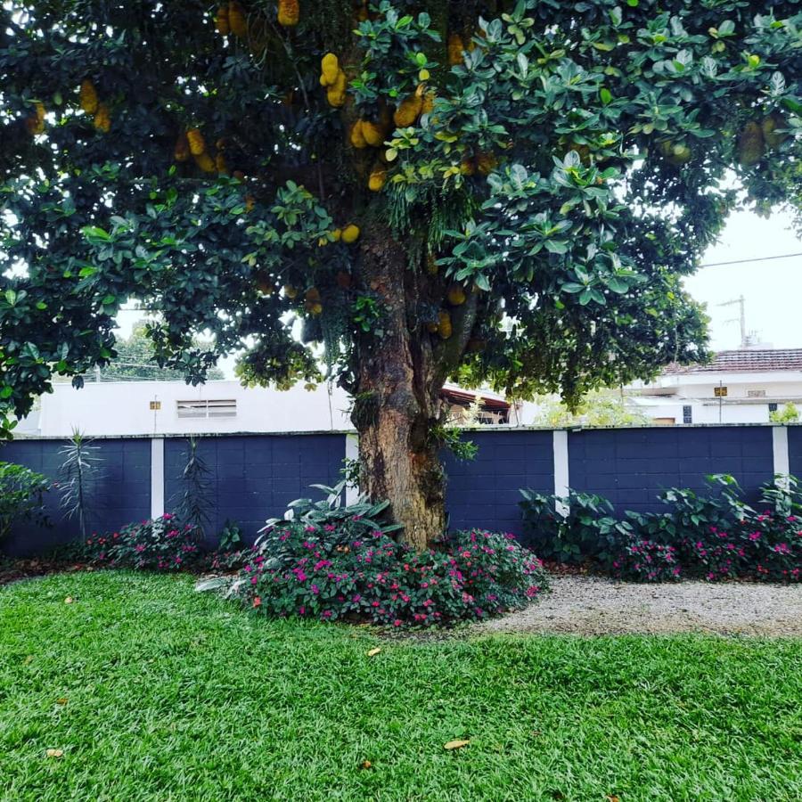 Hospedagem Economica Flor De Maria Caraguatatuba Exterior photo